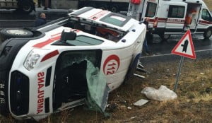 agri-da-ambulans-devrildi-6-yarali-76775-5