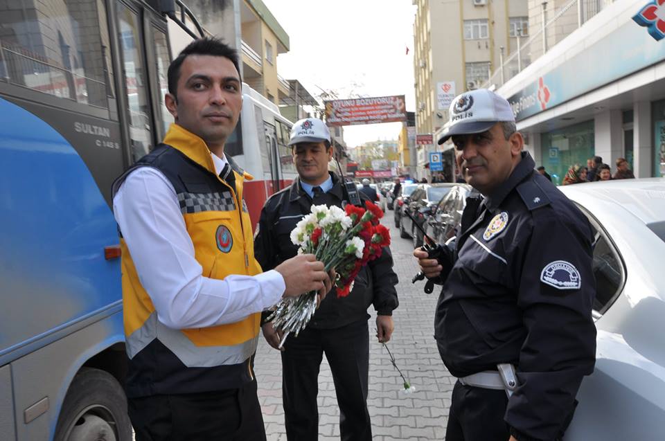 ATTDER OSMANİYE İl Başkanlığımızdan Şehitlerimizin Silah Arkadaşlarına Karanfil