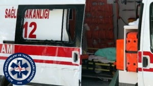 elazig-da-ambulans-ile-otobus-carpisti-7428047_x_o